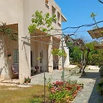 The Grapevine Guest House
